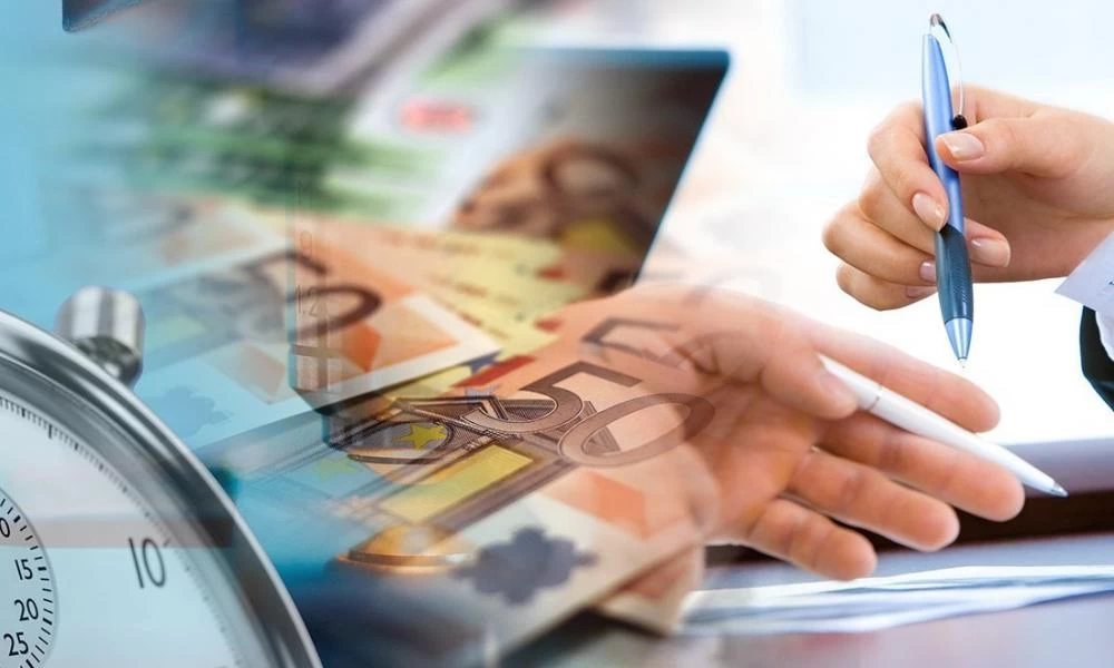 Μπαράζ πληρωμών τις επόμενες μέρες: Συντάξεις, επιδόματα, δώρο Πάσχα